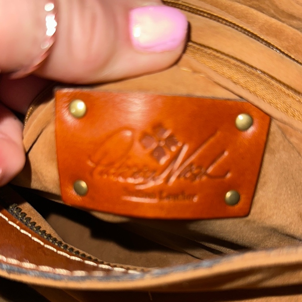 Patricia Nash Brown tan Leather Shoulder Bag lots of room no call outs nice 👍 - Picture 11 of 15